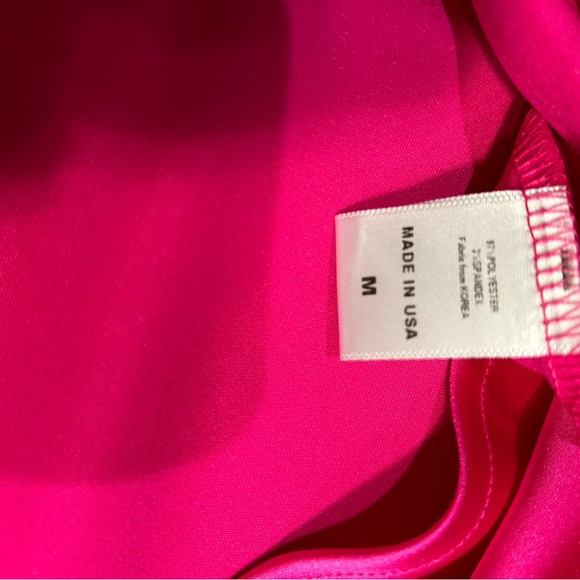 Renee C Satin Mini Skirt in Pink. Never Worn. Tags on. - Picture 6 of 6